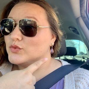 Meet your Posher, Riley